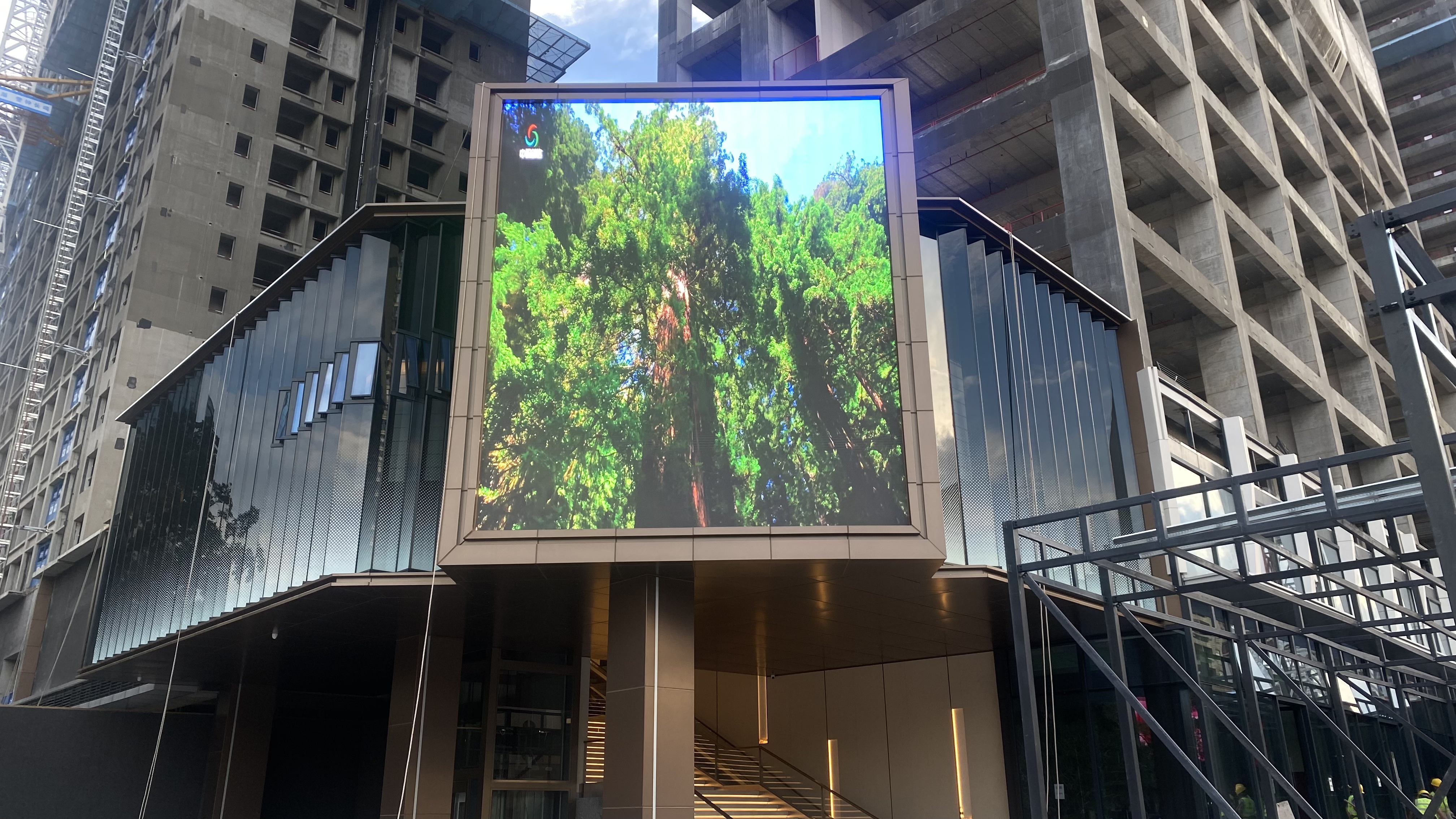 深圳龍華幸福城臻園--中視創達科技點亮品質生活新視界